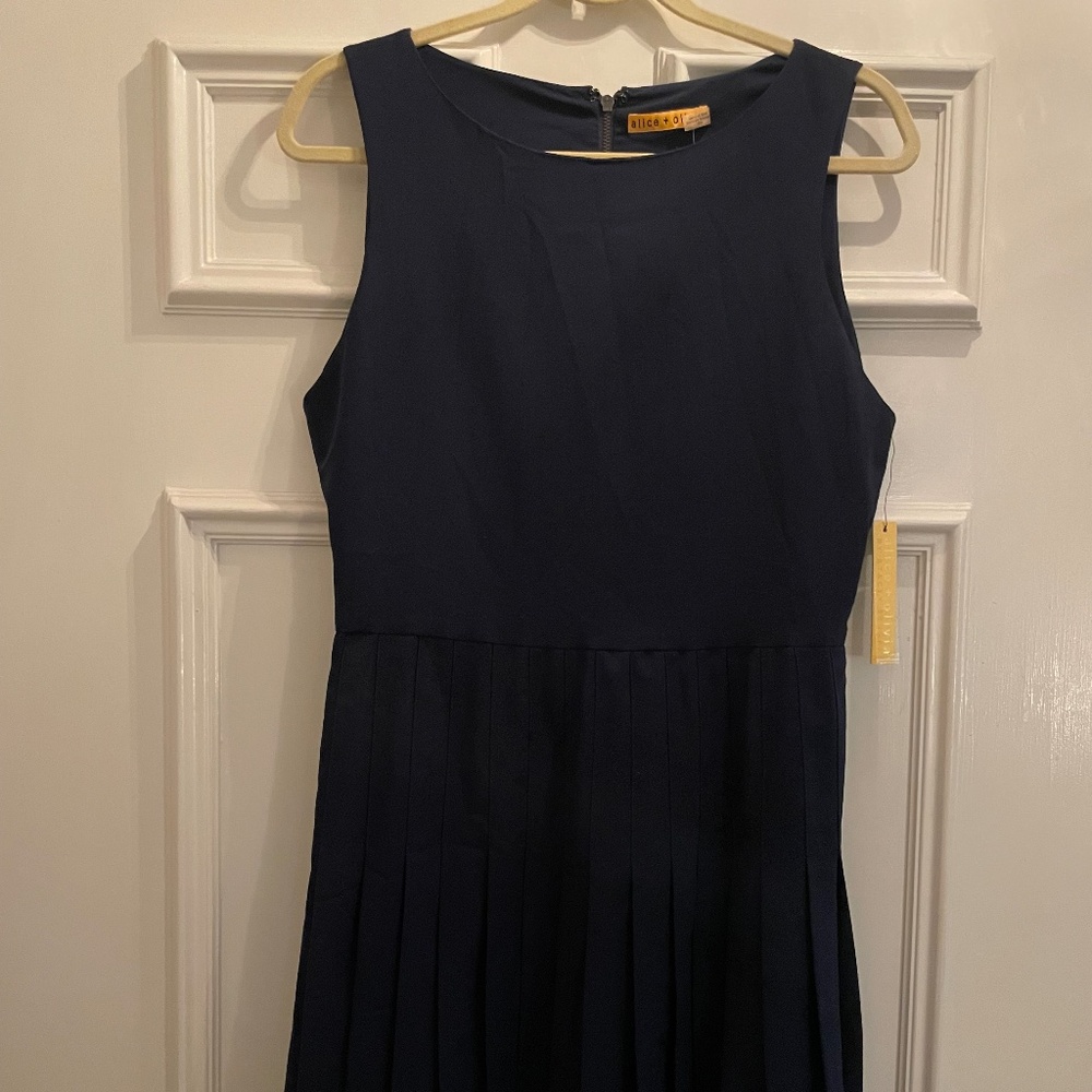 Alice + Olivia Navy Pleated Fit & Flare Dress - Size M NWT $398
